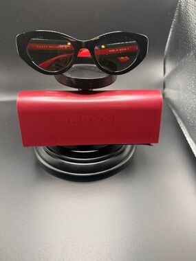 Gucci Black Cat-Eye Sunglasses with Red Case